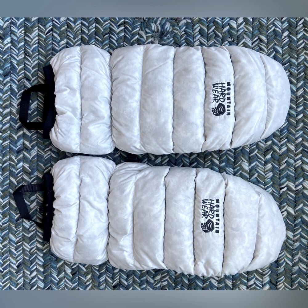 Mountain Hardware **down** mittens 🌫️🧤